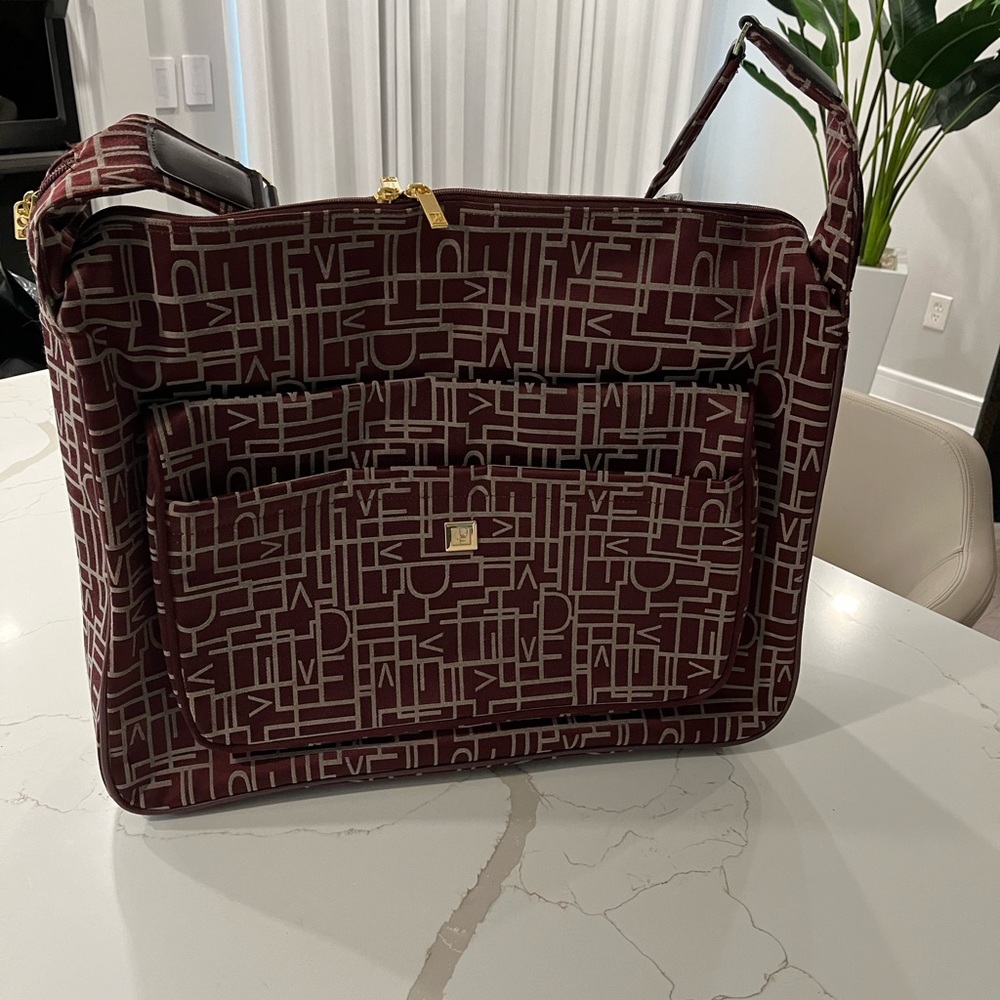 DIANE VON FURSTENBERG TRAVEL MAROON/BURGUNDY BAG SUIT LUGGAGE Garment bag
